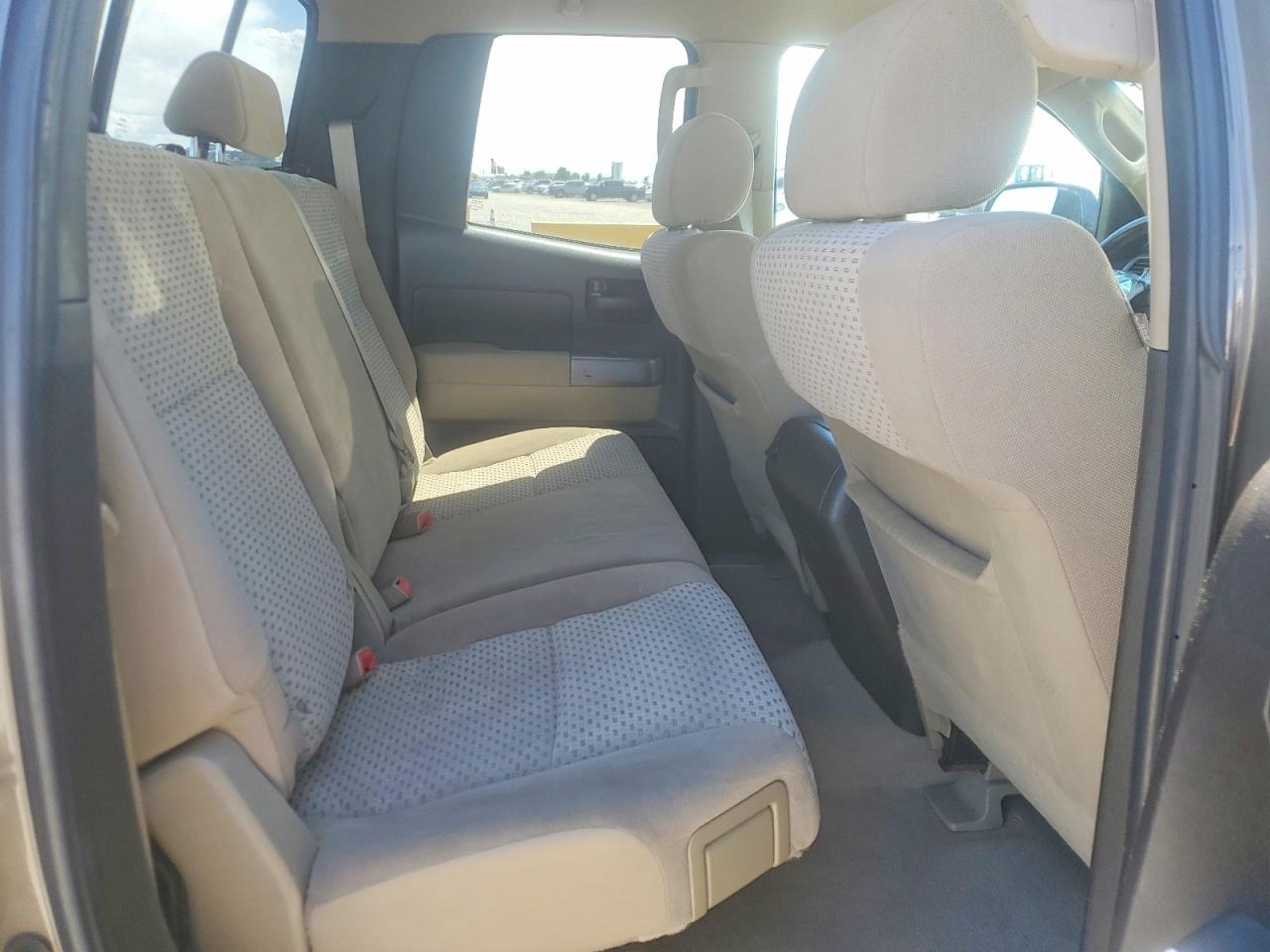 Toyota Tundra Double Cab Sr5