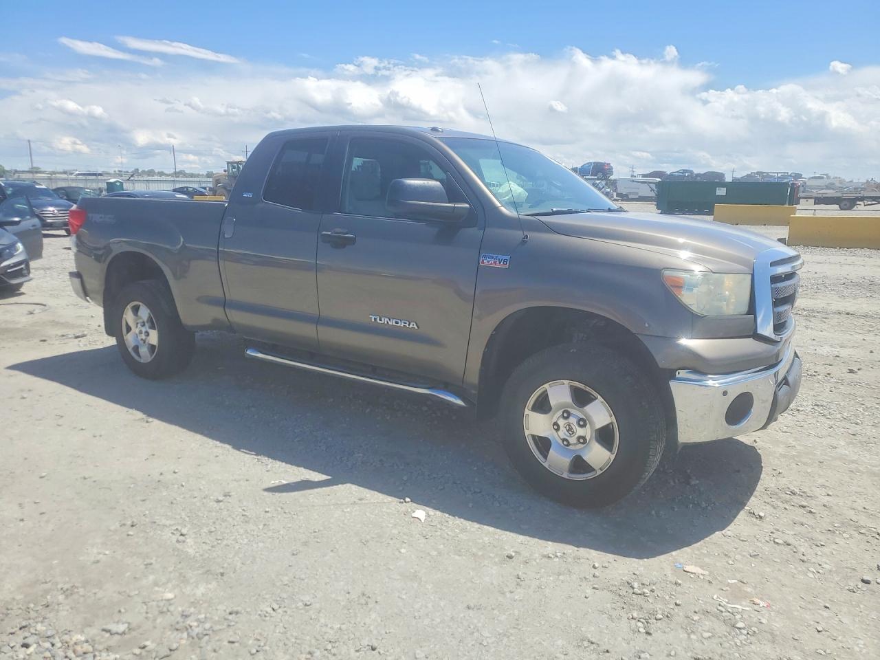 Toyota Tundra Double Cab Sr5