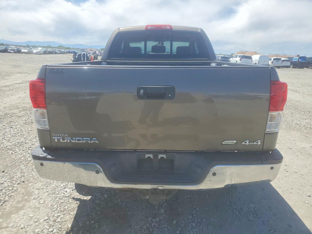 Toyota Tundra Double Cab Sr5