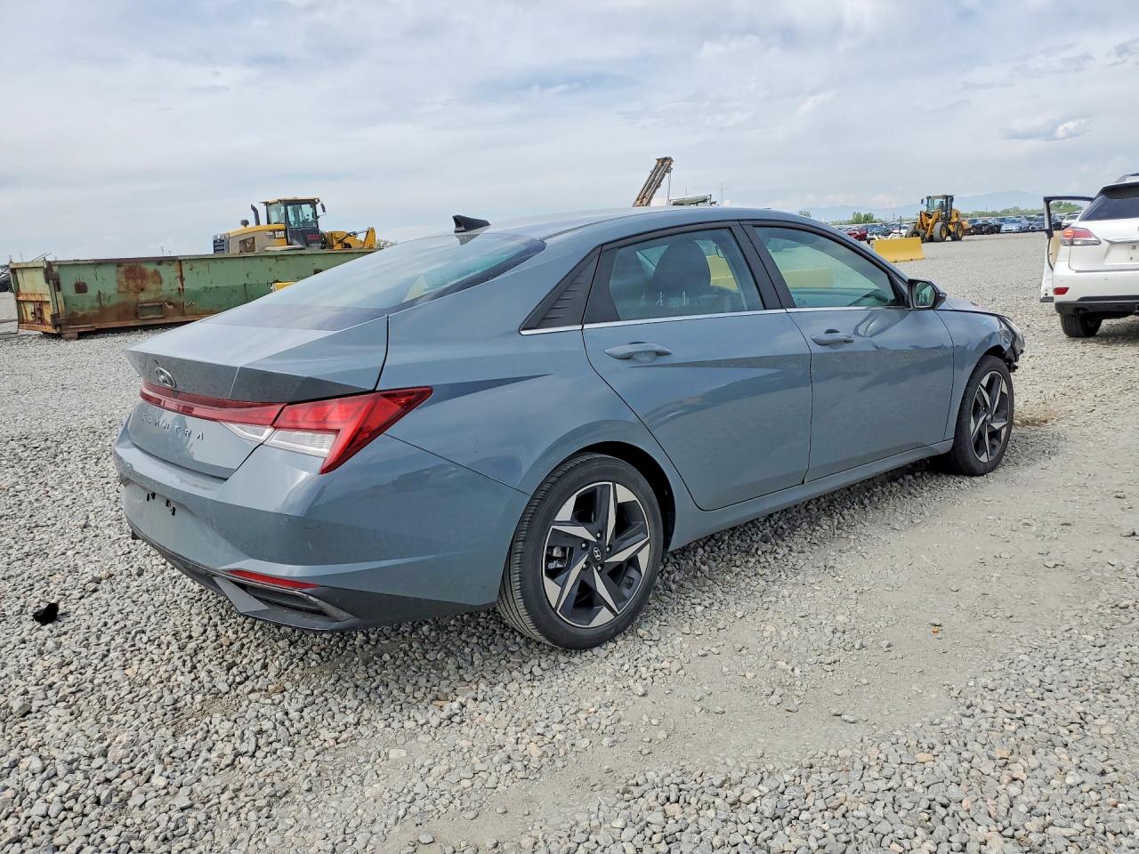Hyundai ELANTRA Sel