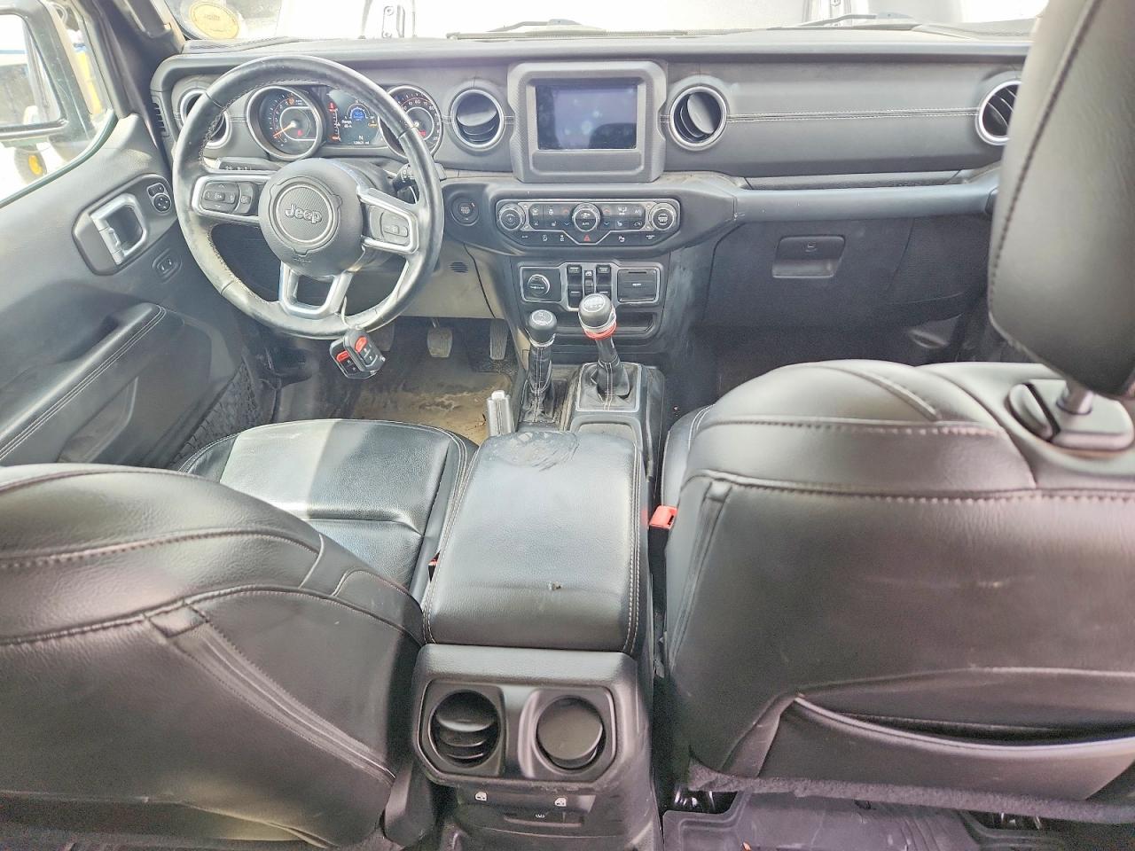 Jeep Wrangler Sahara