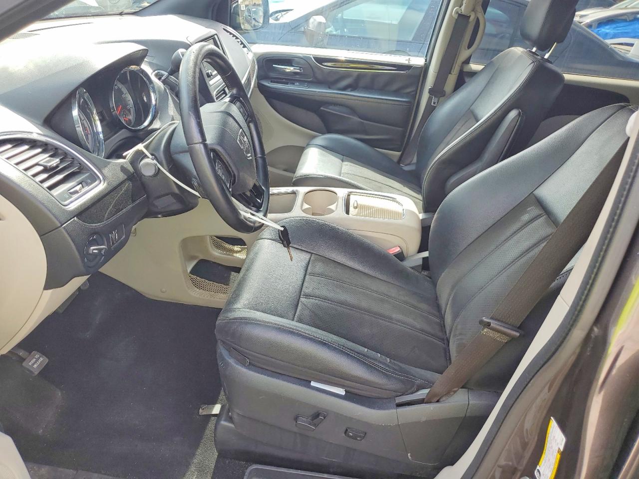 Dodge Caravan Sxt
