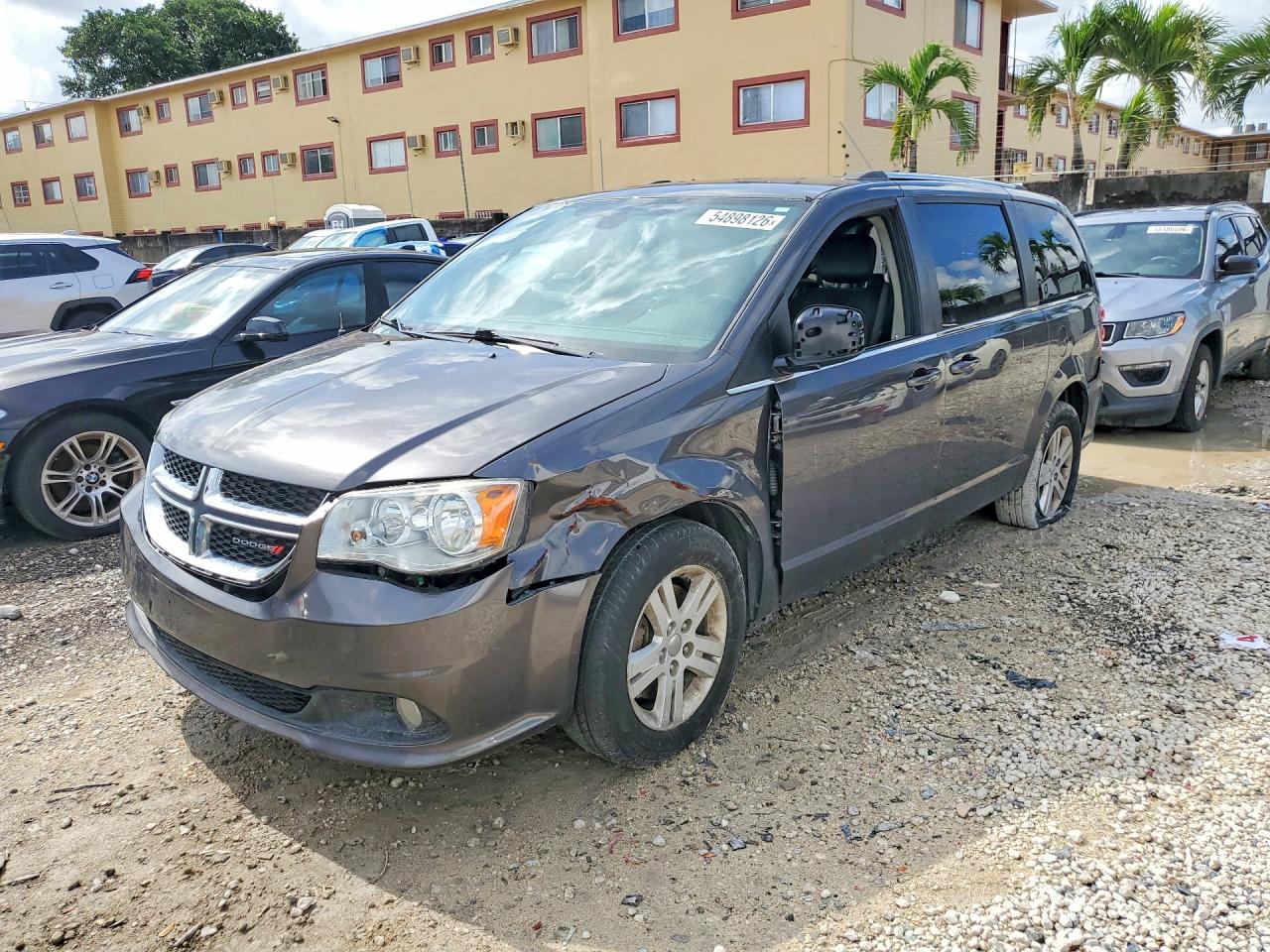Salvage Dodge Caravan Image
