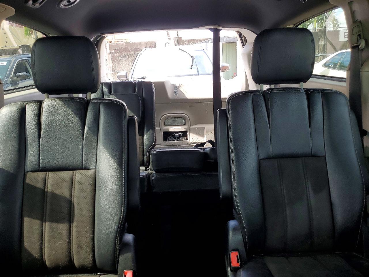 Dodge Caravan Sxt