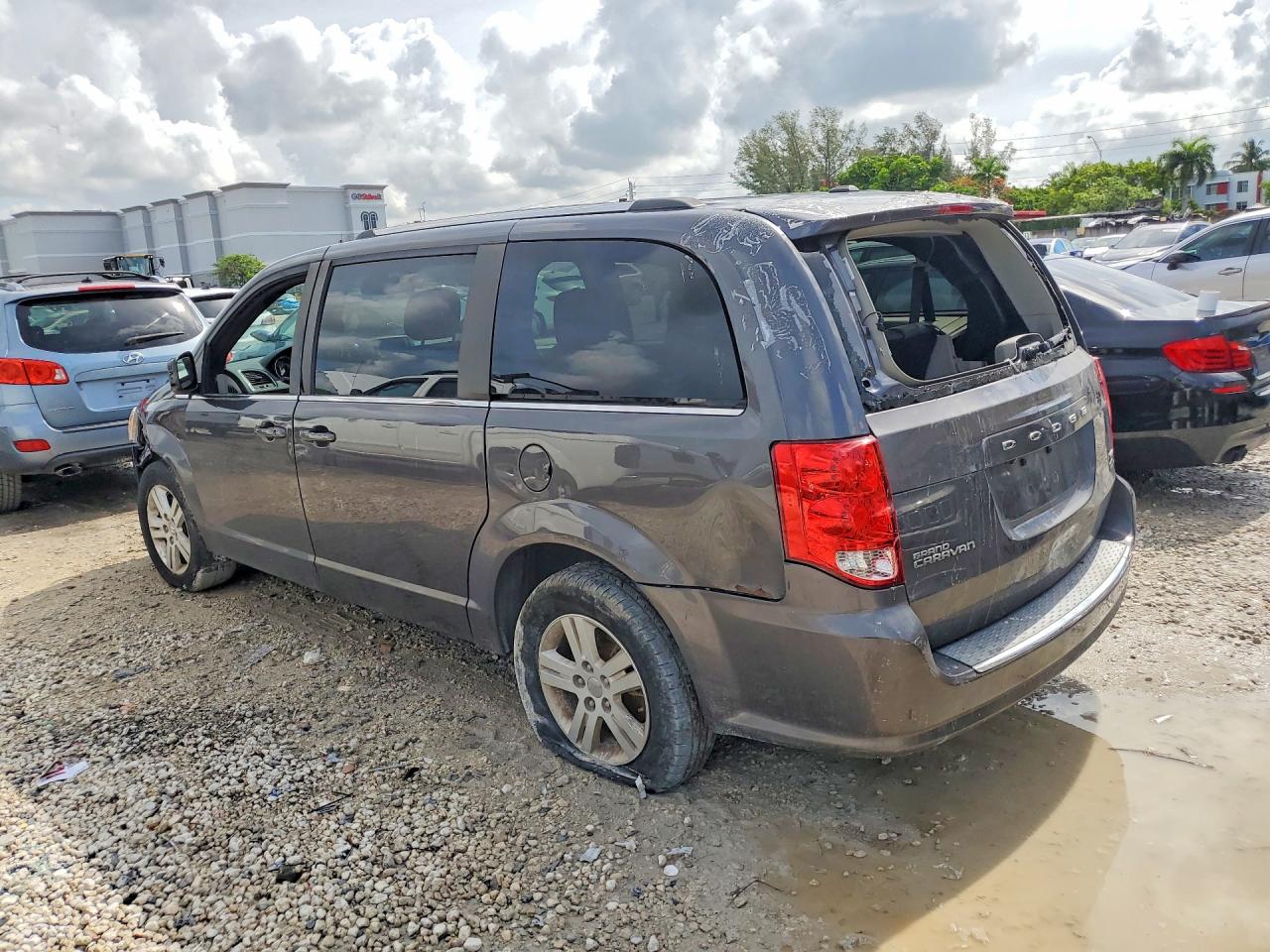 Dodge Caravan Sxt