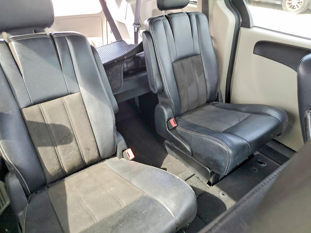 Dodge Caravan Sxt