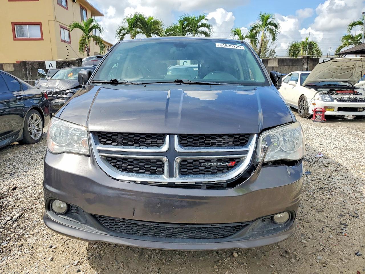 Dodge Caravan Sxt