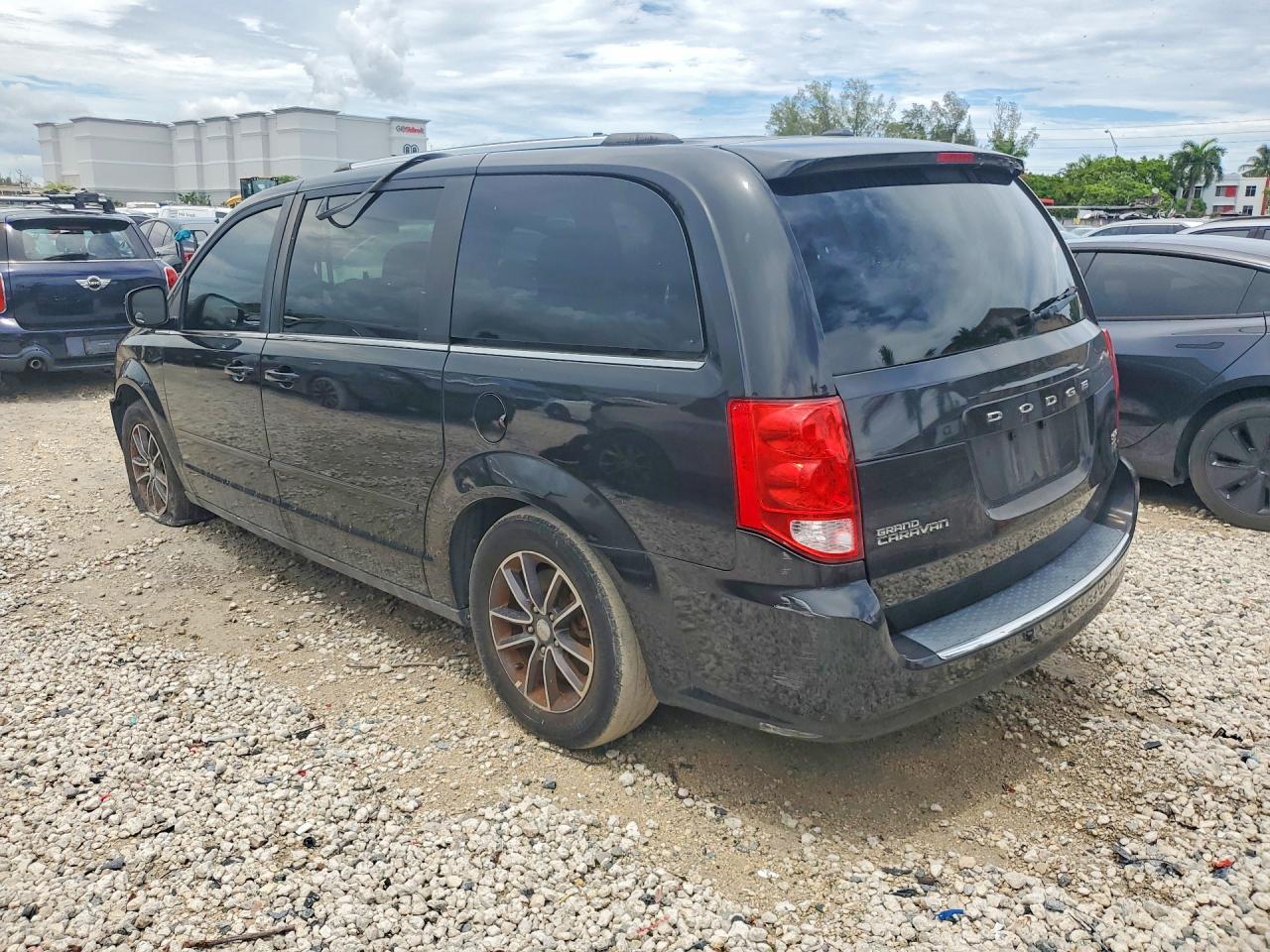 Dodge Caravan Sxt
