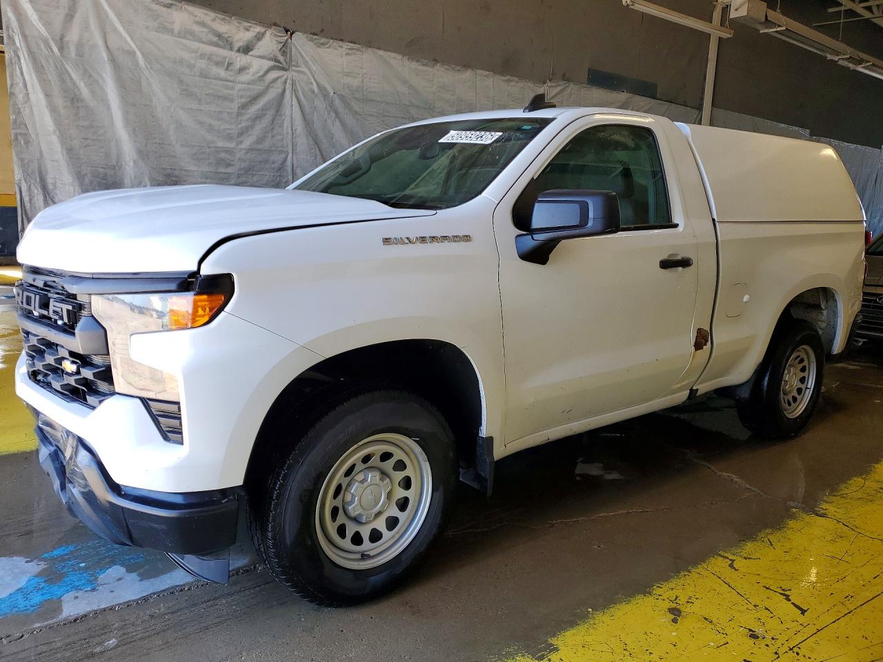 Salvage Chevrolet Silverado Image