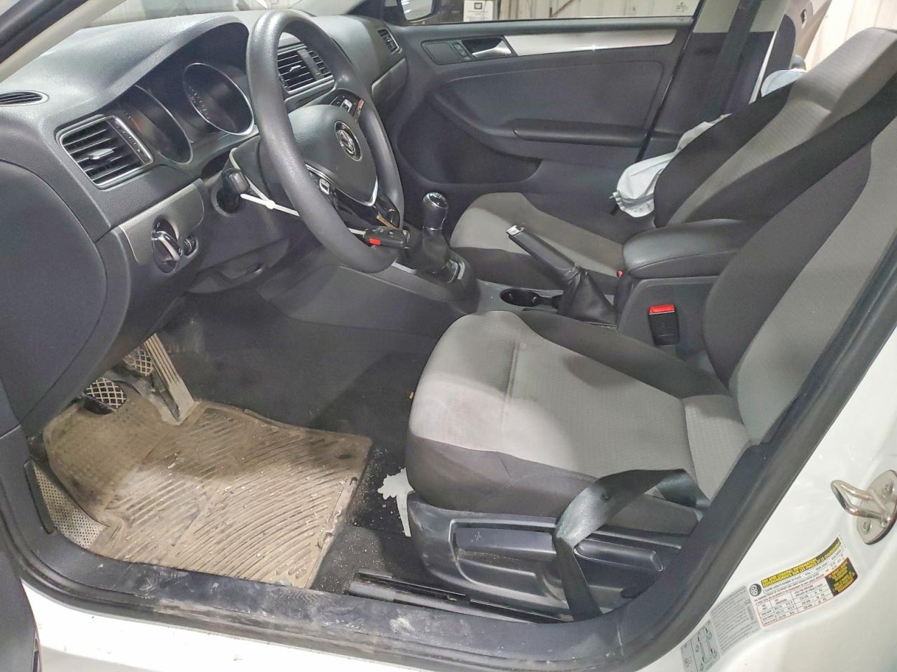 Volkswagen Jetta S