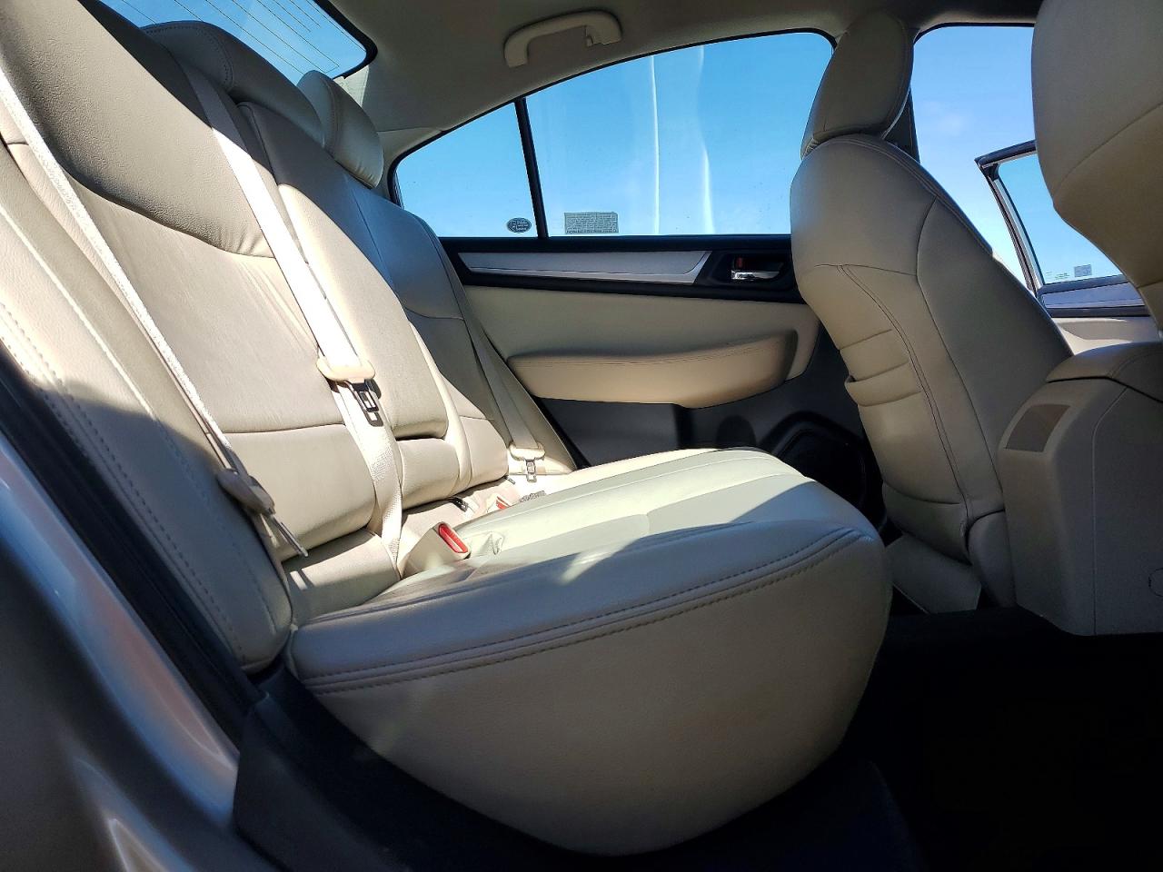 Subaru Legacy 2.5i Premium