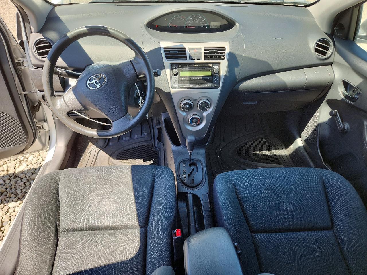 Toyota Yaris Base