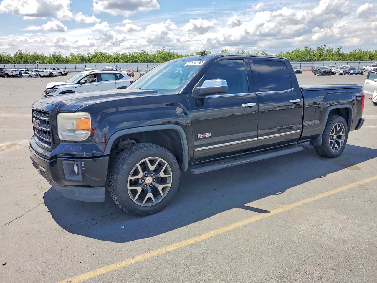 Salvage GMC Sierra Image