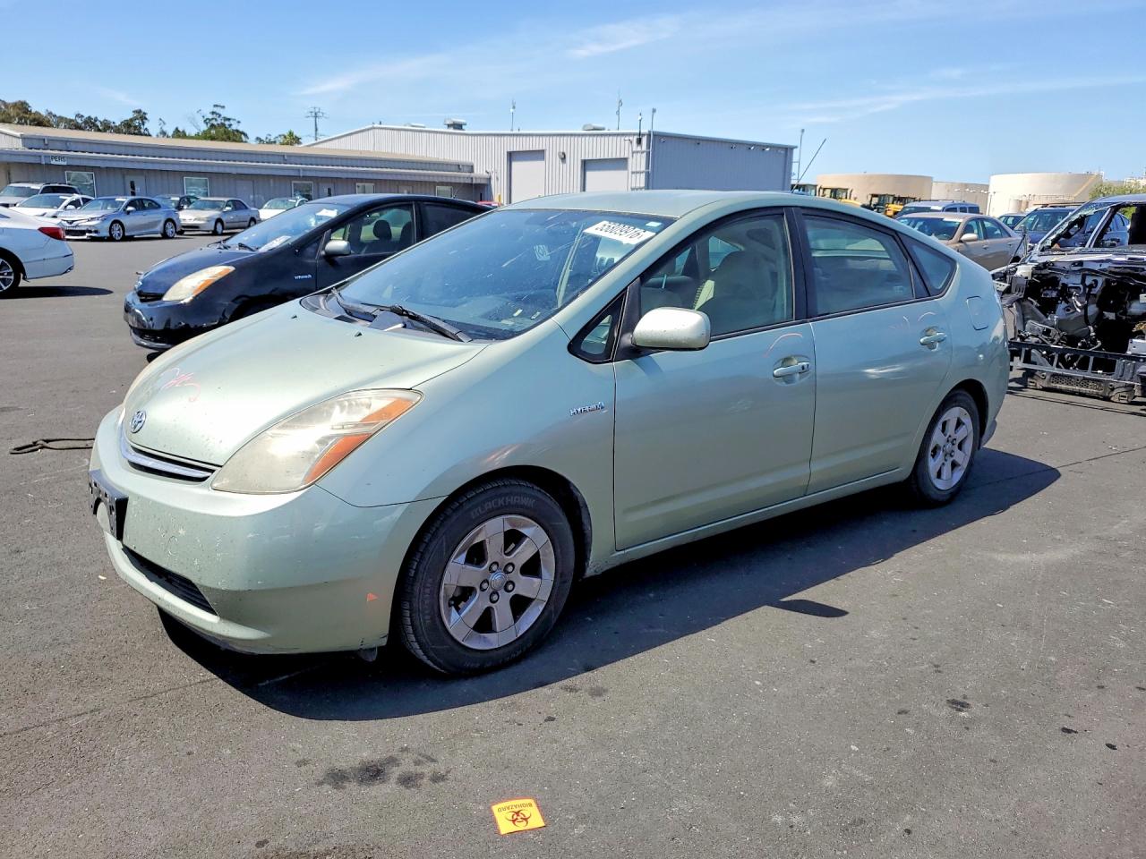 Salvage Toyota Prius Image