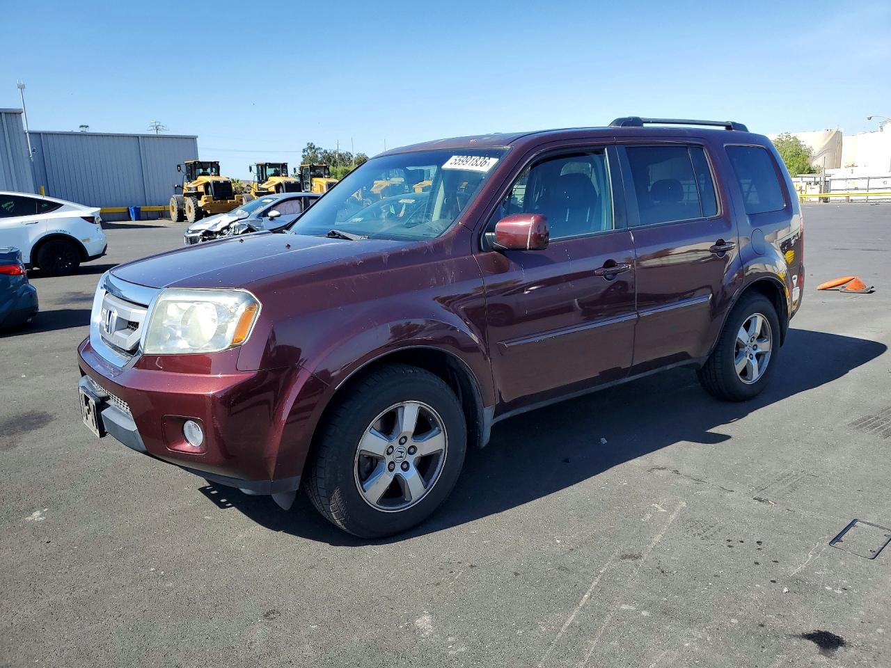 Salvage Honda Pilot Image