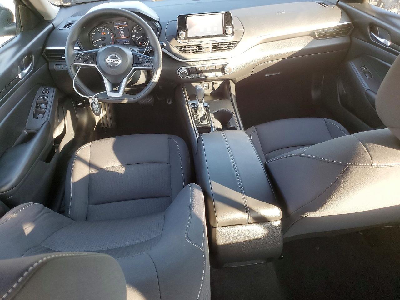 Nissan Altima S
