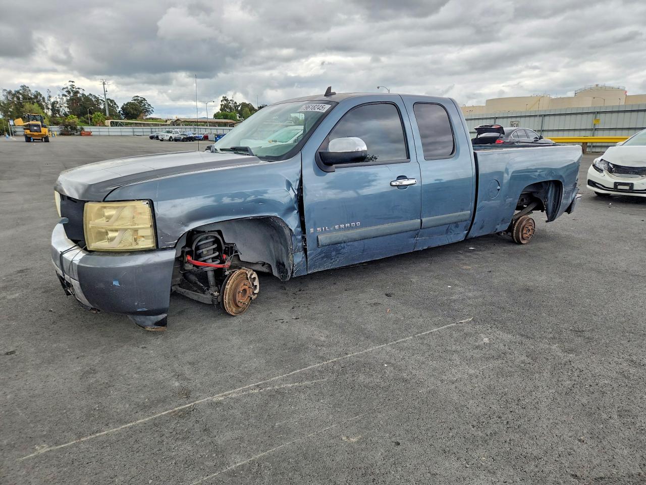 Salvage Chevrolet Silverado Image