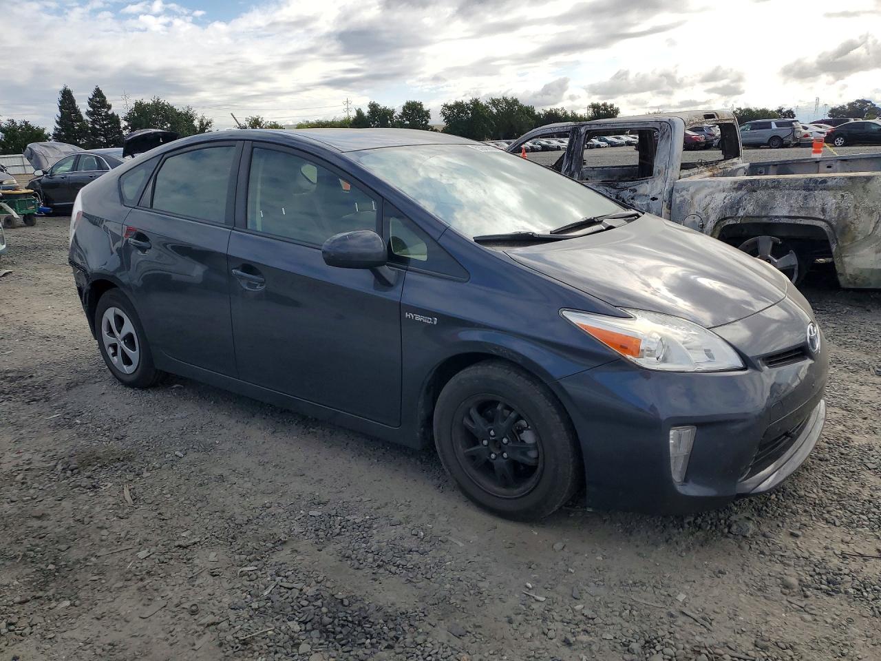 Toyota Prius Three