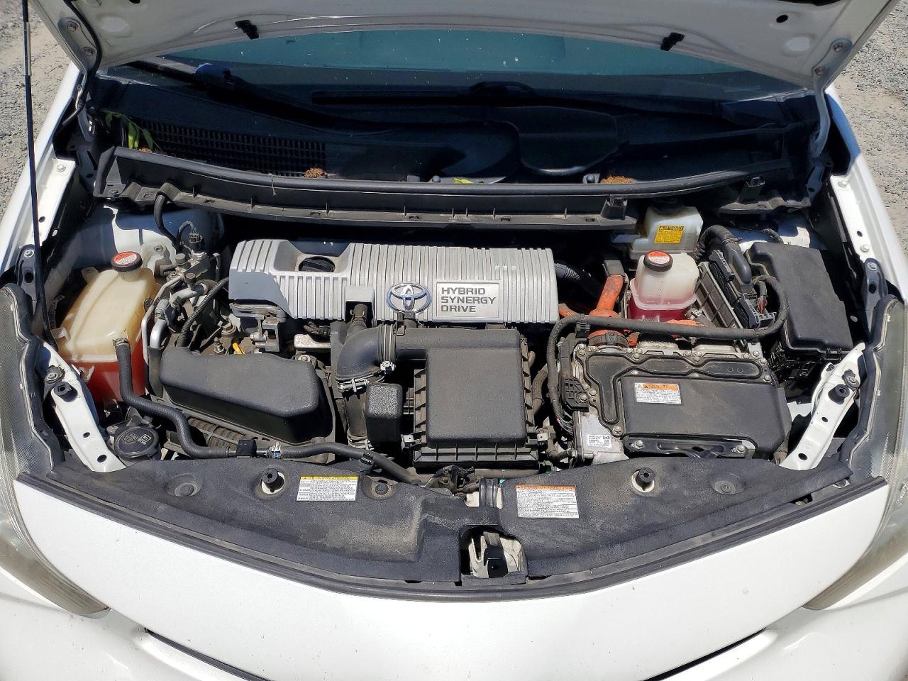 Toyota Prius v Three