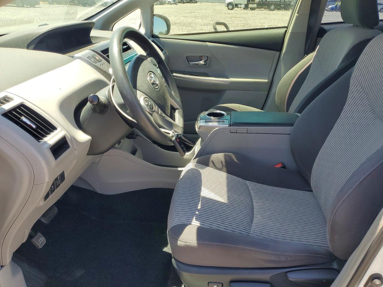 Toyota Prius v Three