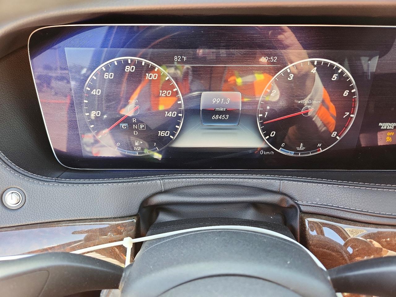 Mercedes-Benz S-Class 560