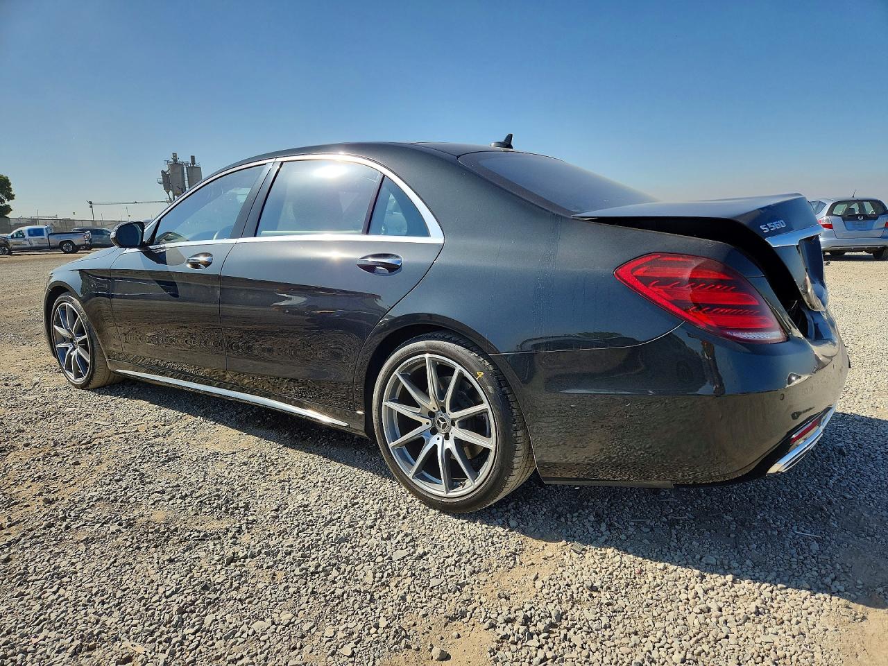 Mercedes-Benz S-Class 560