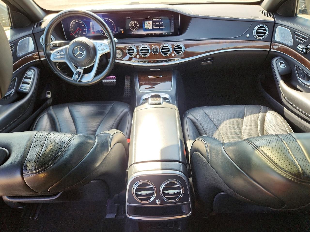 Mercedes-Benz S-Class 560