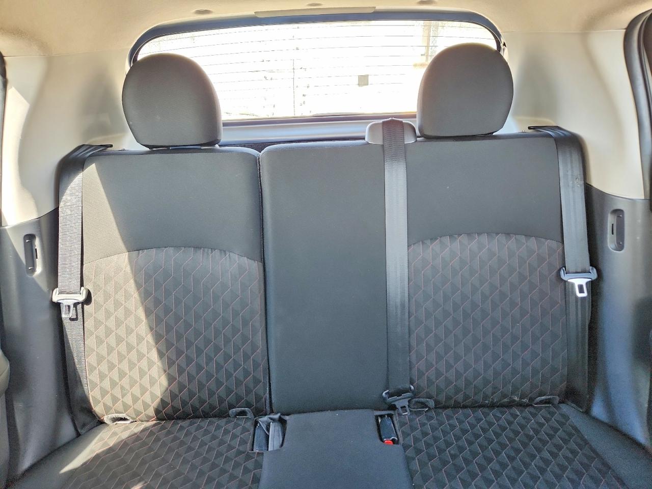 Mitsubishi Mirage Es