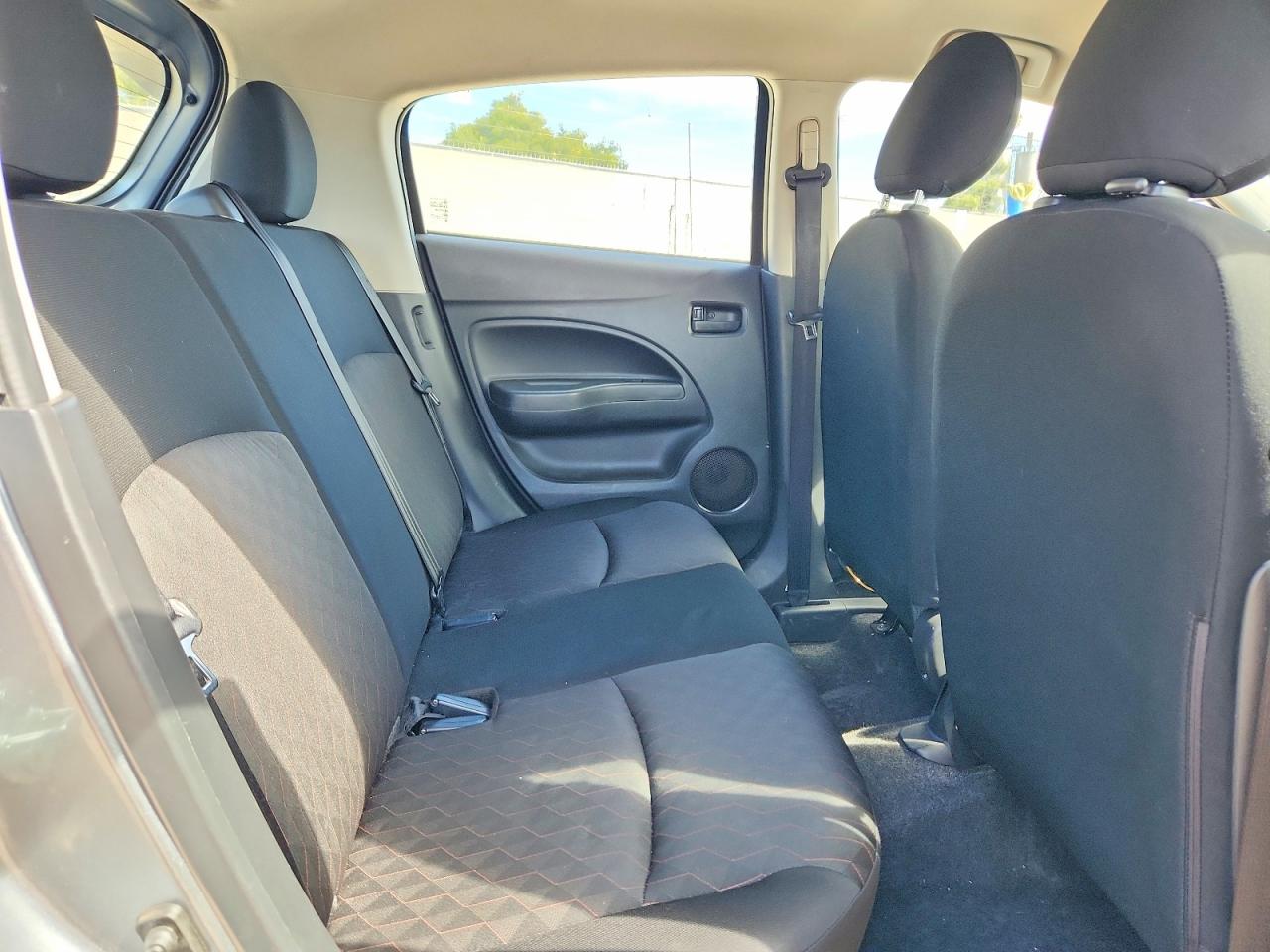 Mitsubishi Mirage Es