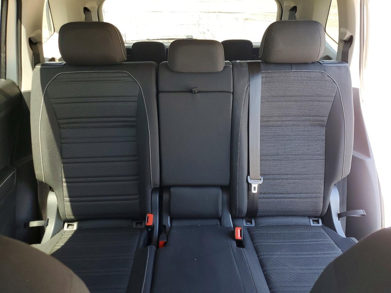 Volkswagen Tiguan S