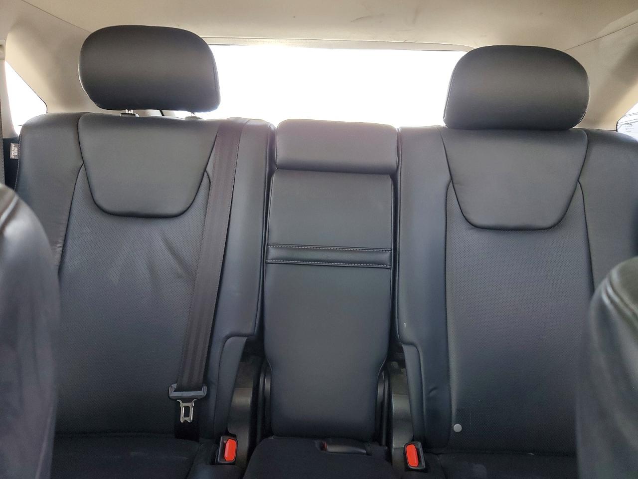 Lexus RX Base