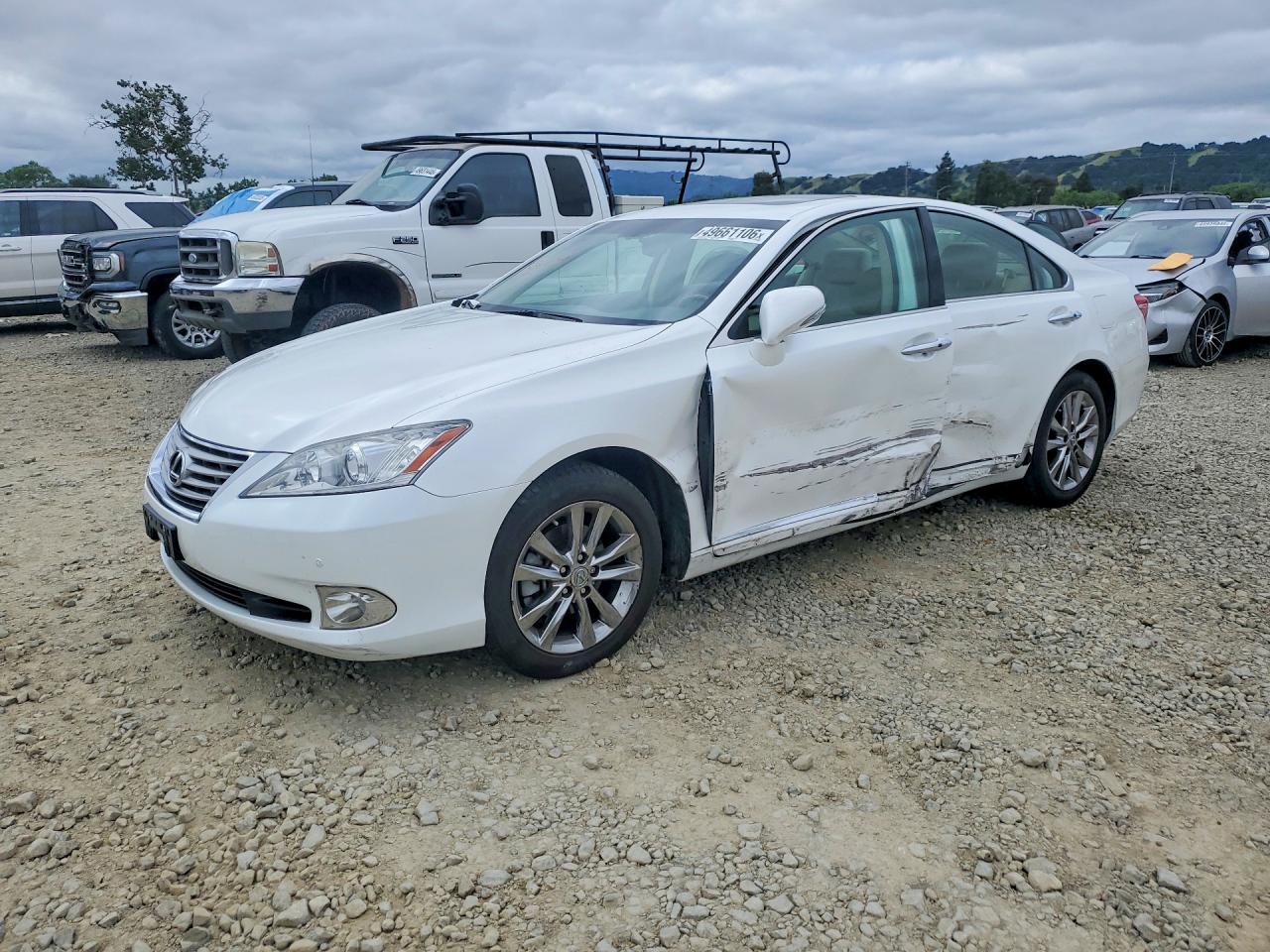 Salvage Lexus Es Image