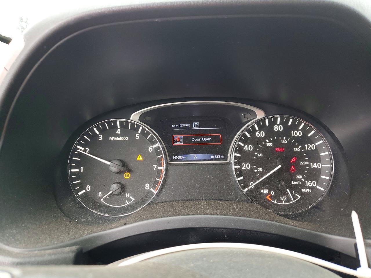 Nissan Pathfinder Sv