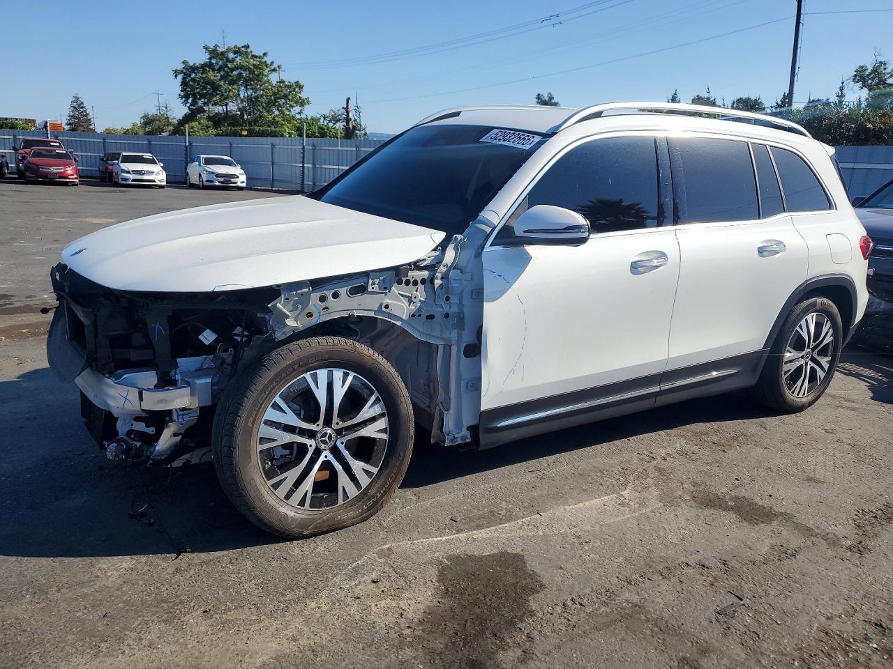 Salvage Mercedes-Benz GLB Image