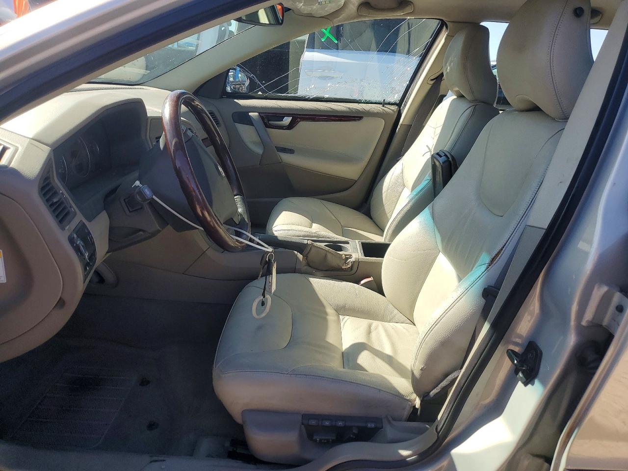 Volvo V70 2.4t