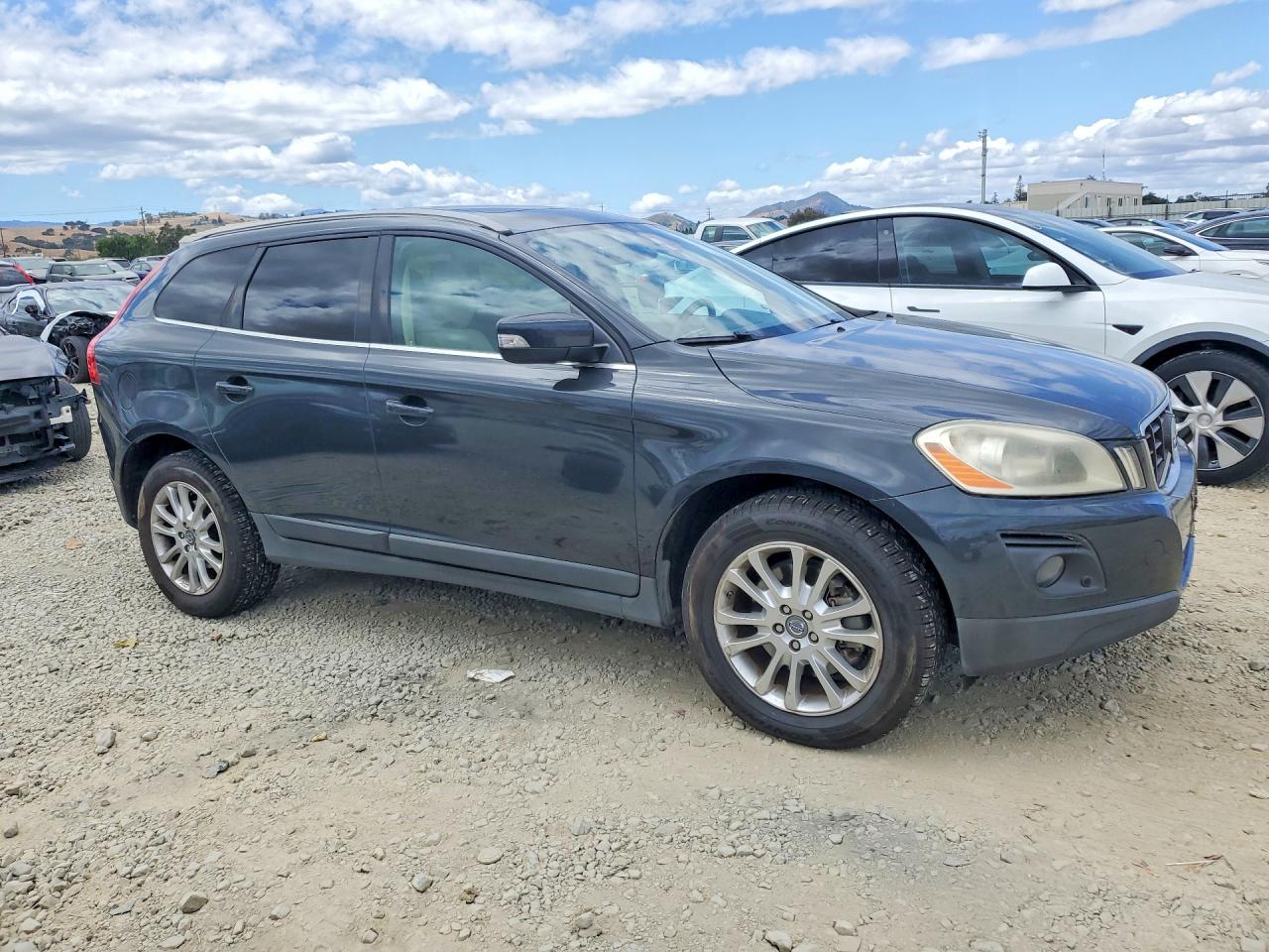 Volvo XC60 T6