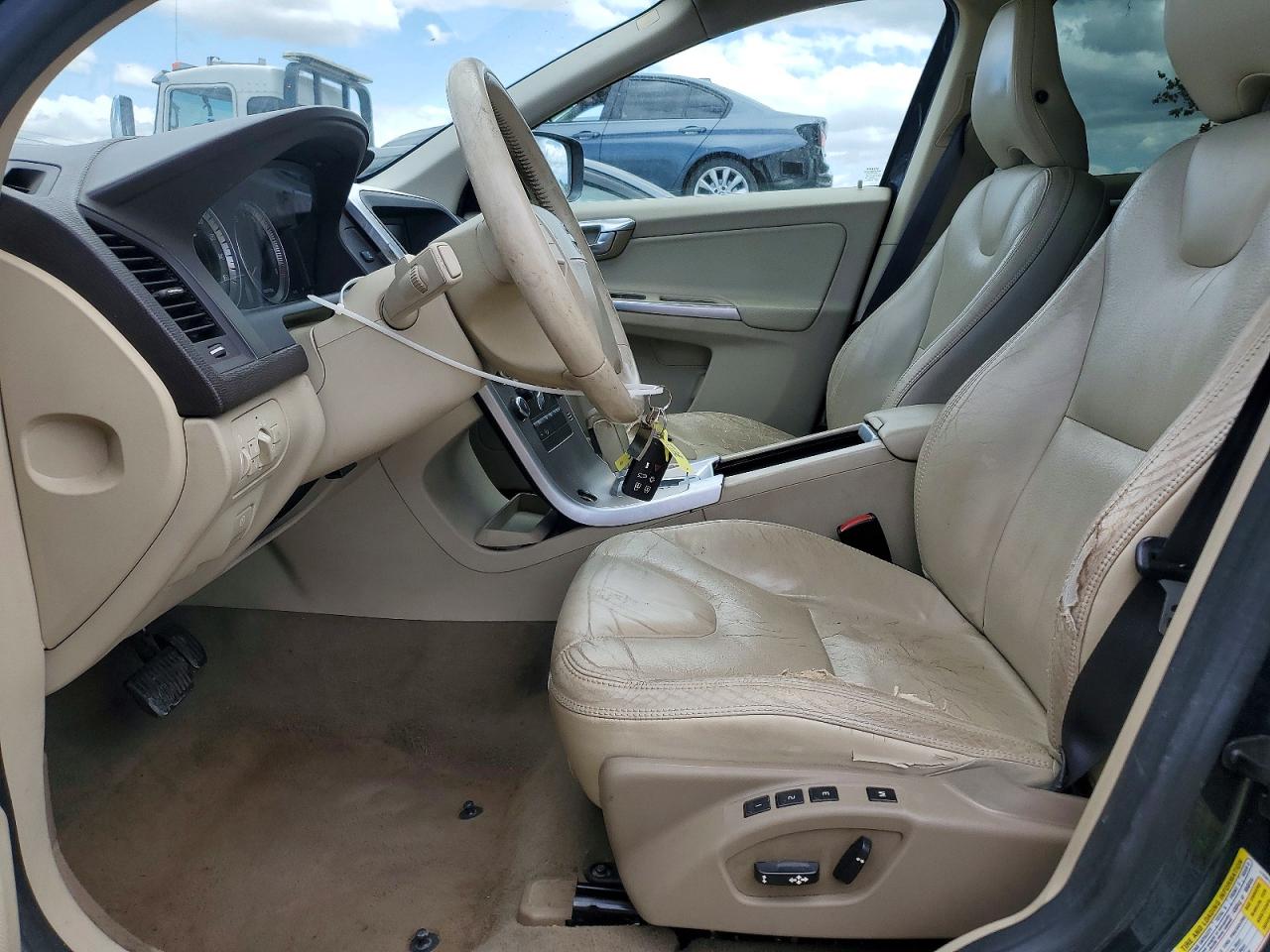 Volvo XC60 T6