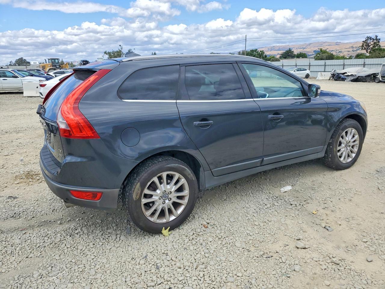 Volvo XC60 T6