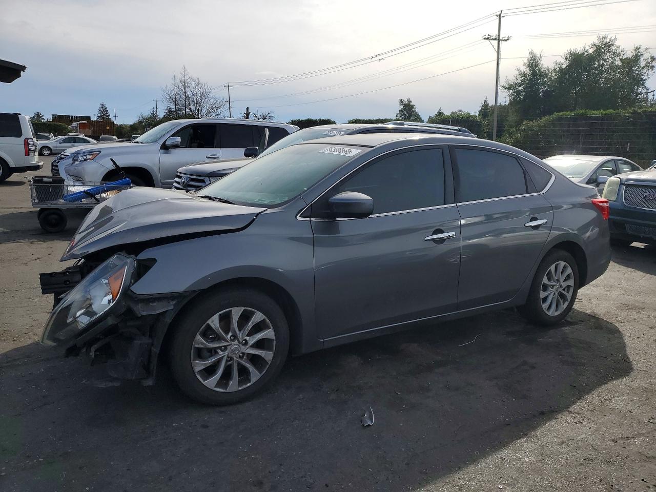 Salvage Nissan Sentra Image