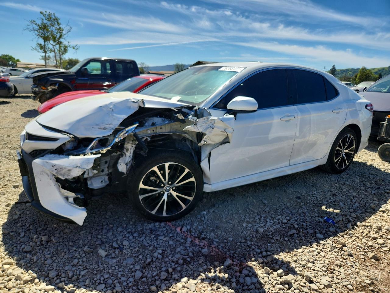 Salvage Toyota Camry Image