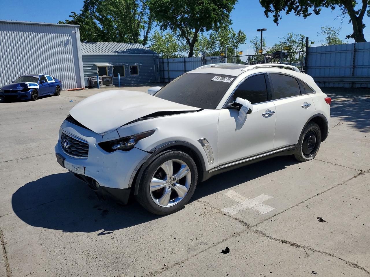 Salvage INFINITI Fx Image