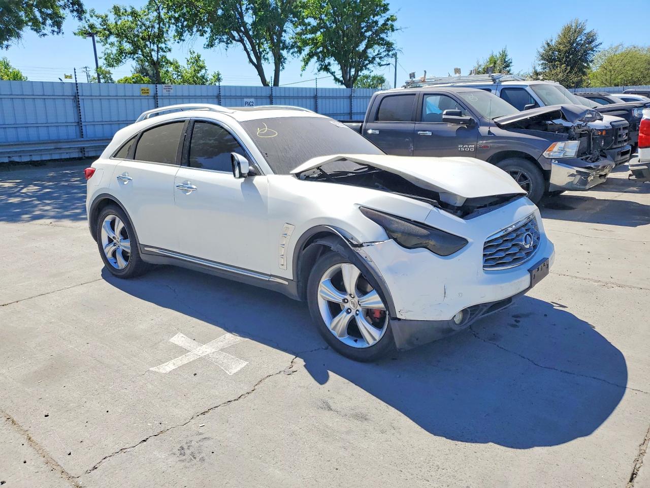 INFINITI Fx Base
