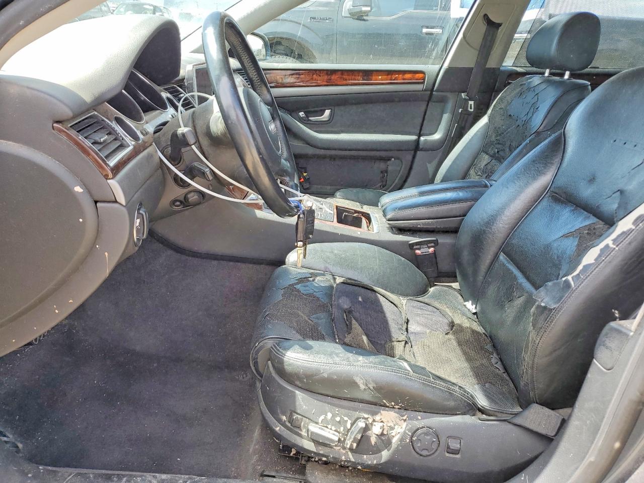 Audi A8 L Quattro
