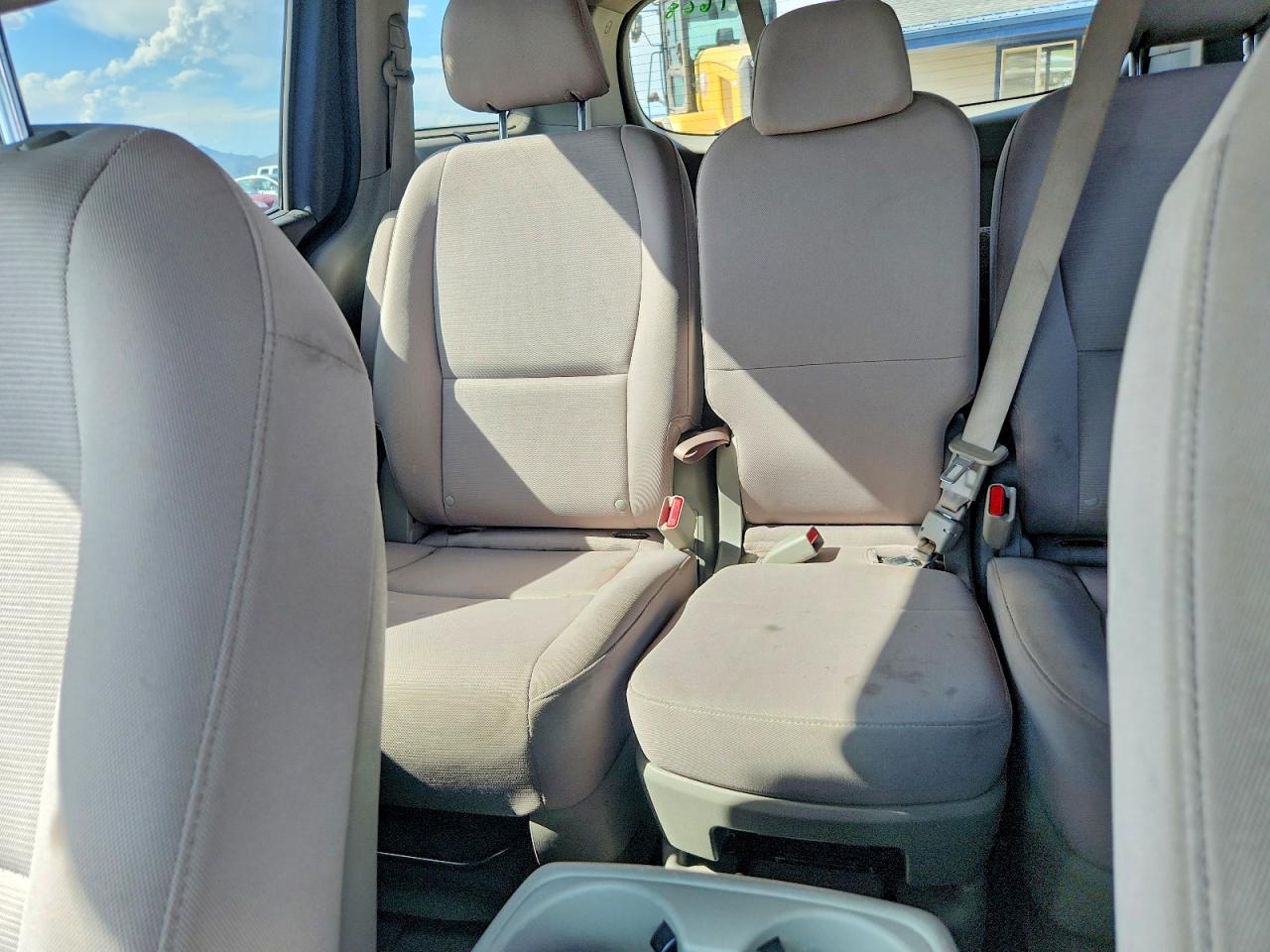 Kia Sedona Lx