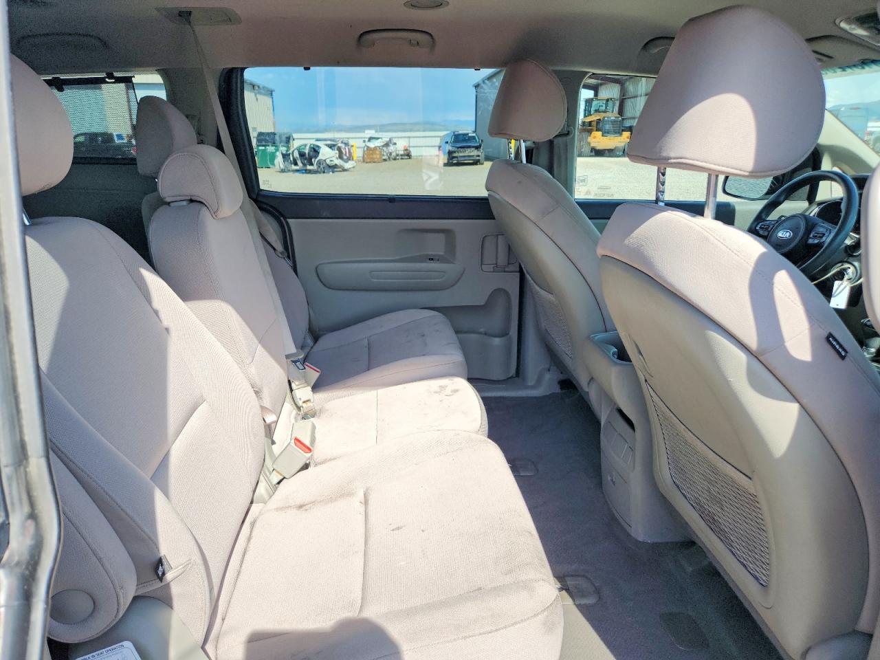 Kia Sedona Lx