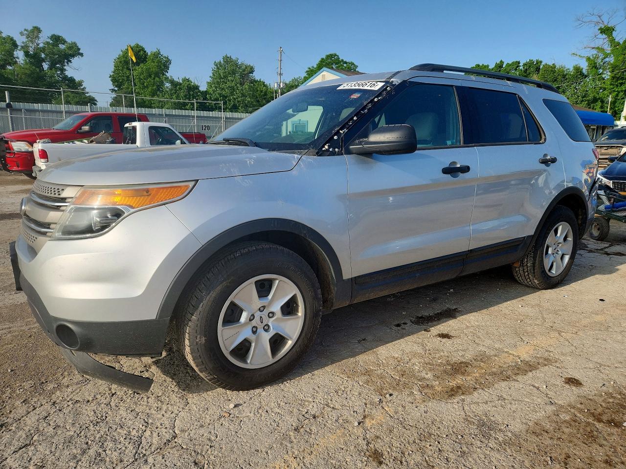 Salvage Ford Explorer Image