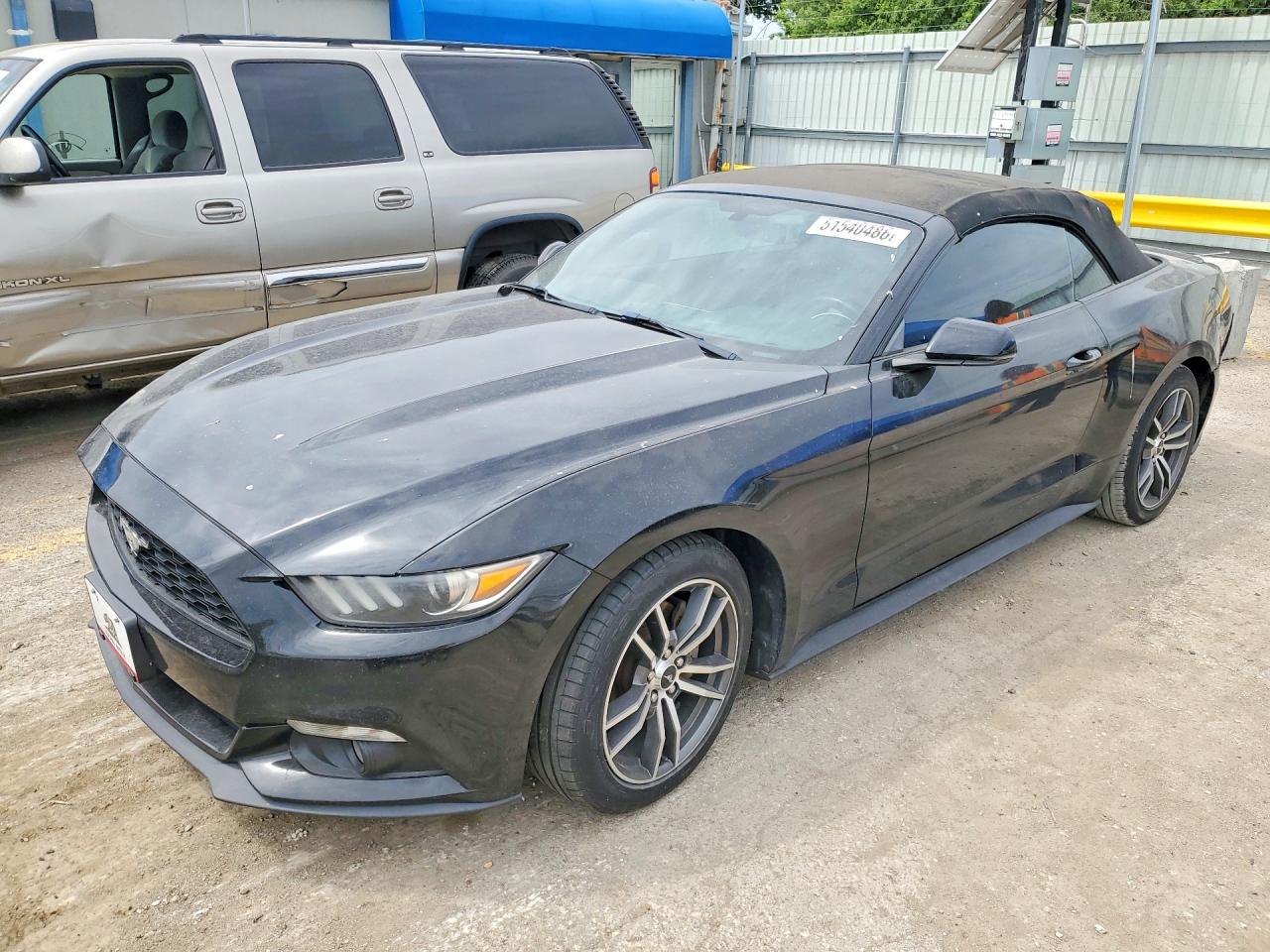 Salvage Ford Mustang Image