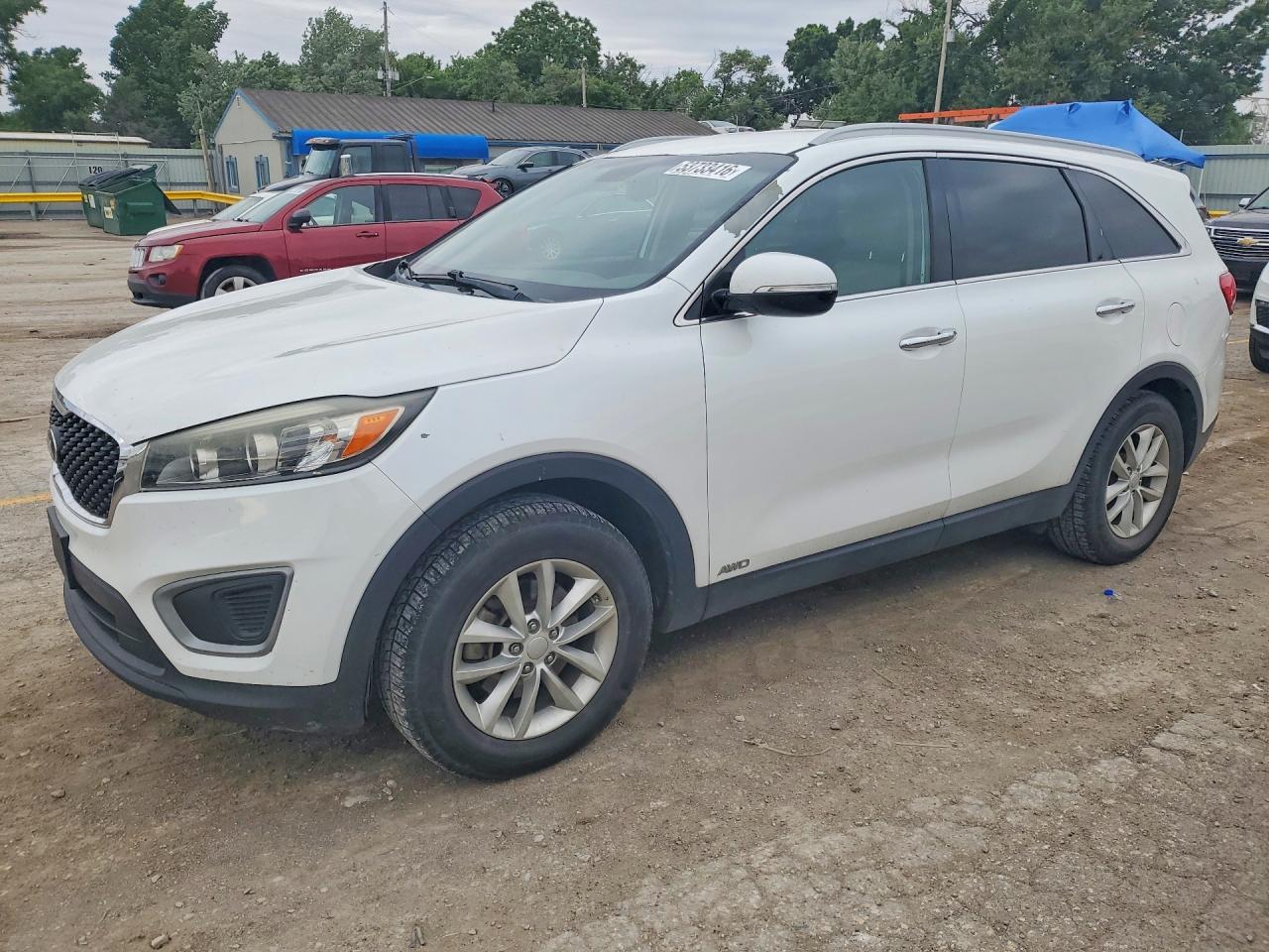 Salvage Kia Sorento Image