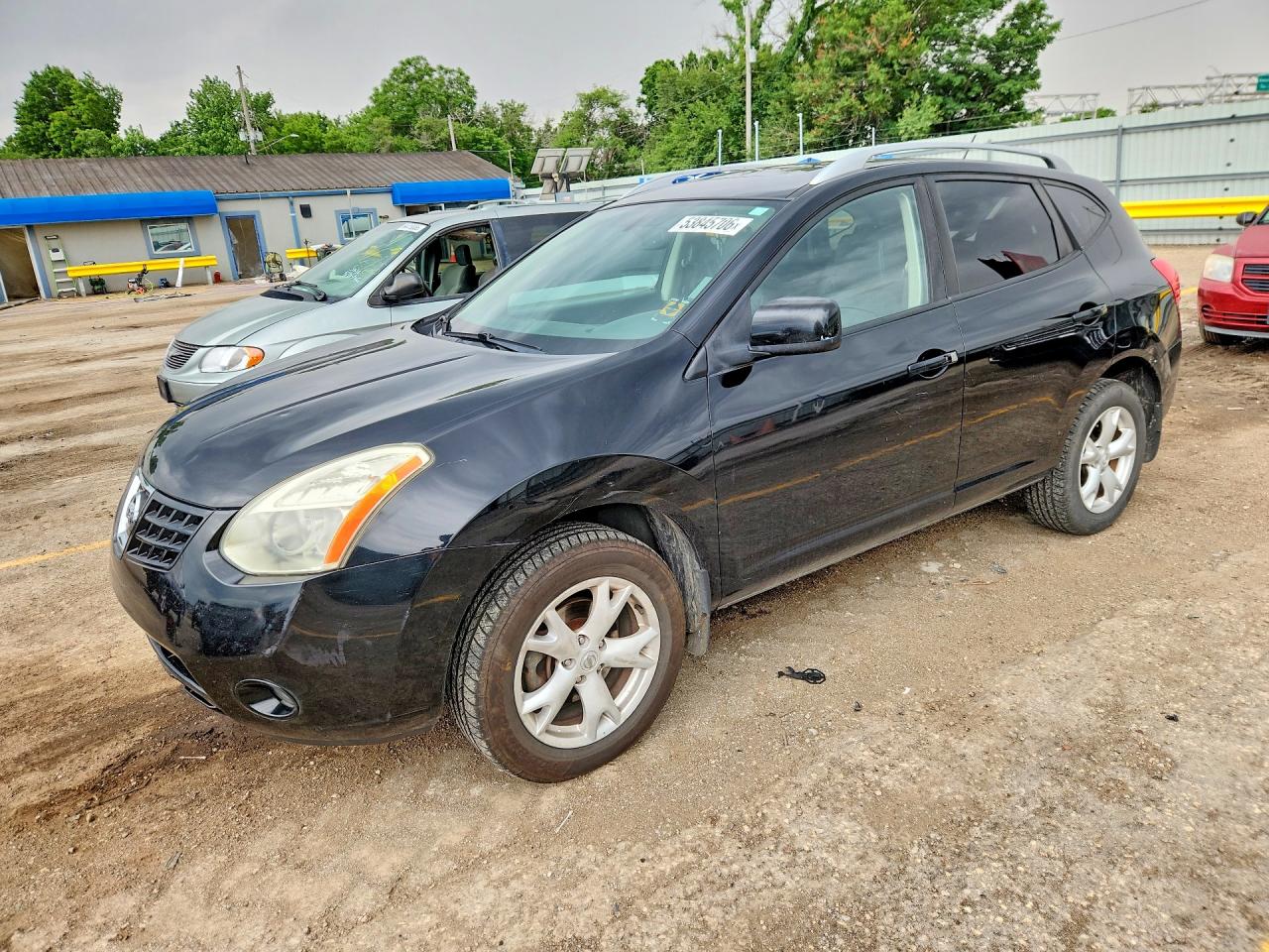 Salvage Nissan Rogue Image