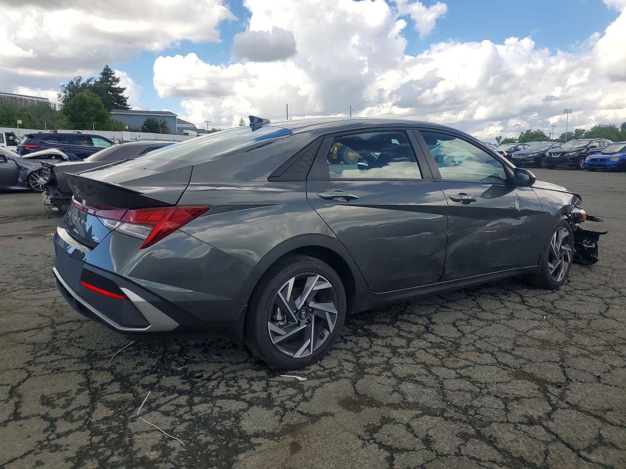 Hyundai ELANTRA Sel Sport